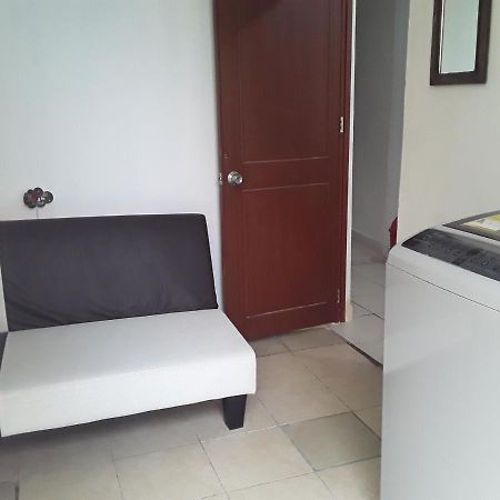 Okar Hostel - Bogota Airport Zewnętrze zdjęcie
